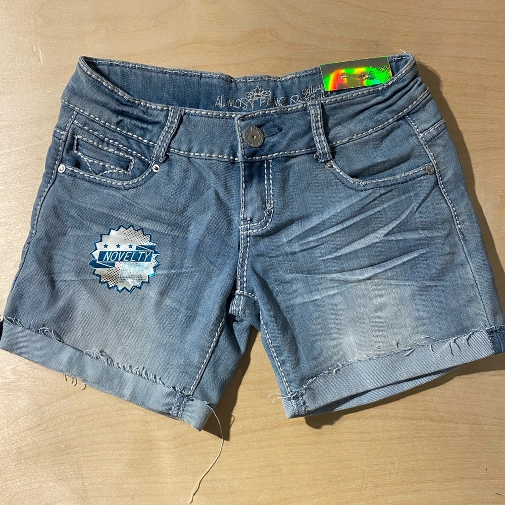 Almost Famous Blue Denim Shorts Size 7 (GX)